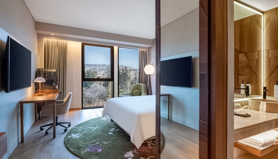 سوئیس اوتل تفلیس